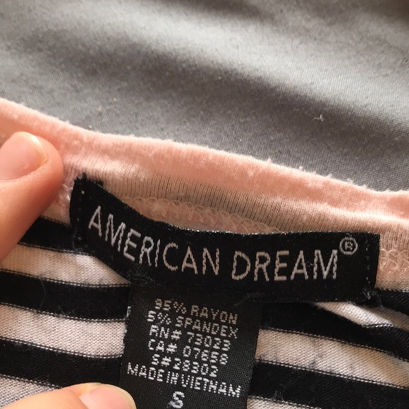 🌻 Striped V-Neck Shirt - Picture 2 of 3